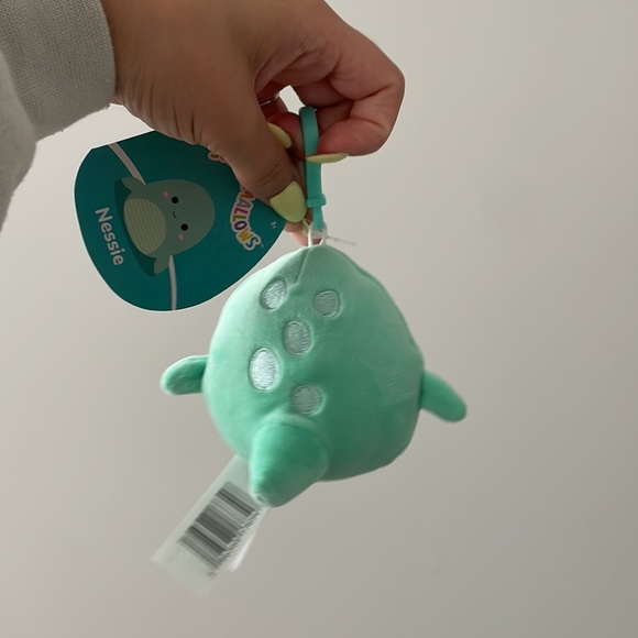 Squishmallows Nessie Clip - Picture 3 of 3